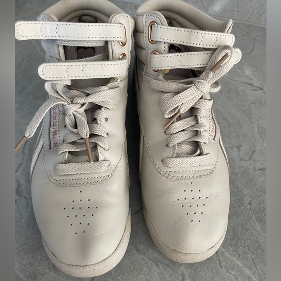 Reebok 54-11 Cardi B Freestyle- Size 7 - Picture 2 of 6